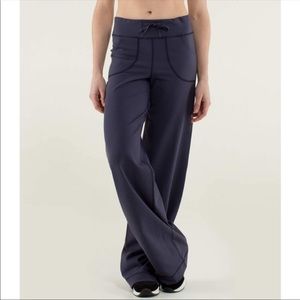 lululemon still grounded pant